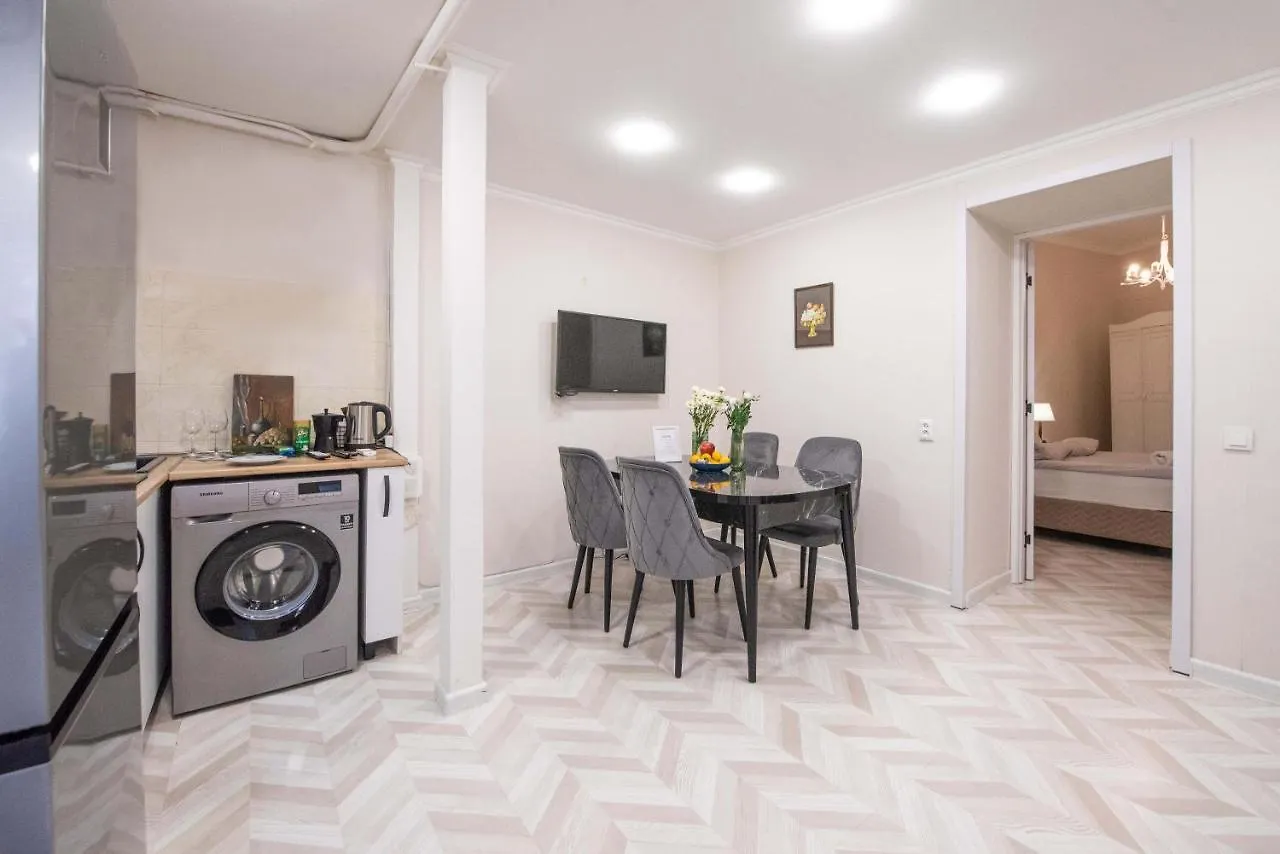 Old Town-Booking Apartment تبليسي 0*,